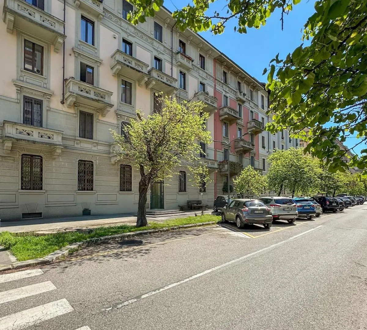 The Wish Apartment - City Life - M1 Station Milano İtalya